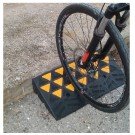 ΡΑΜΠΑ ΠΕΖΟΔΡΟΜΙΟΥ ΕΛΑΣΤΙΚΗ ΧΡΩΜΑΤΙΣΤΗ 10cm ΜΕΣΑΙΟ ΚΟΜΜΑΤΙ